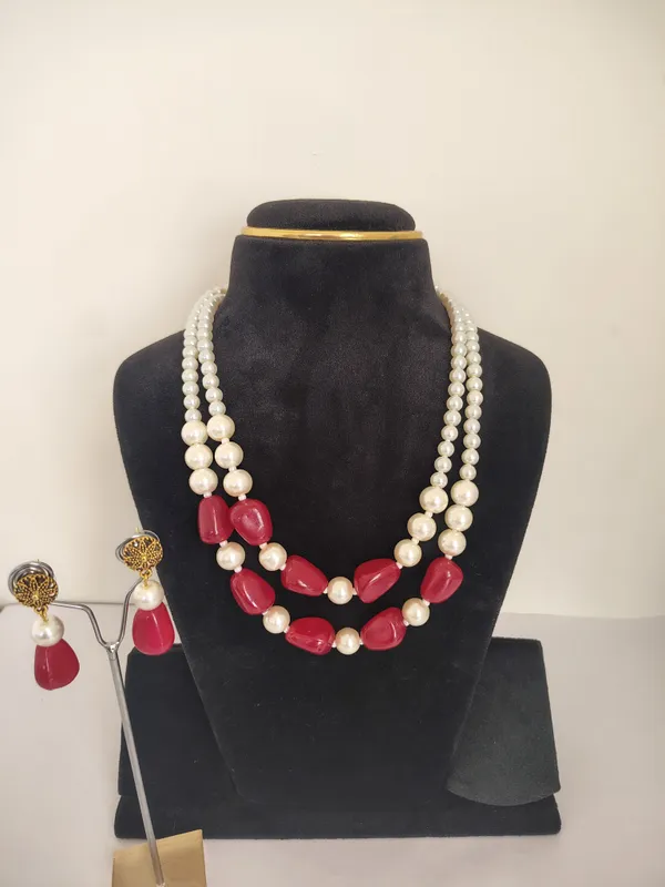 Red_White_Pearl_Necklace_With_Earrings