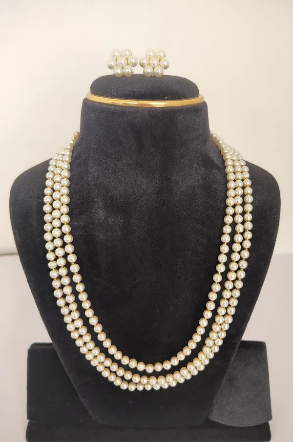 3_Strands_Long_White_Pearl_Necklace