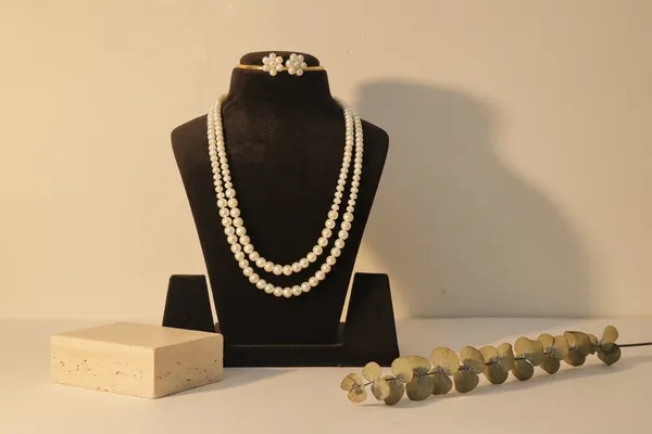 White_Pearl_Long_Necklace_With_Earrings