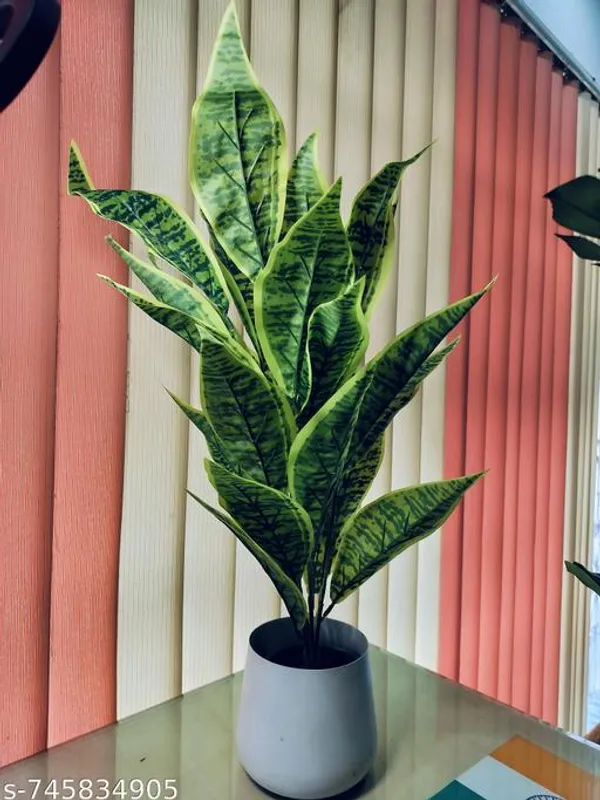 Green_Artificial_Plant_With_26_Leaves_For_Home_Decor_Table_Top_Etc_With_Pot