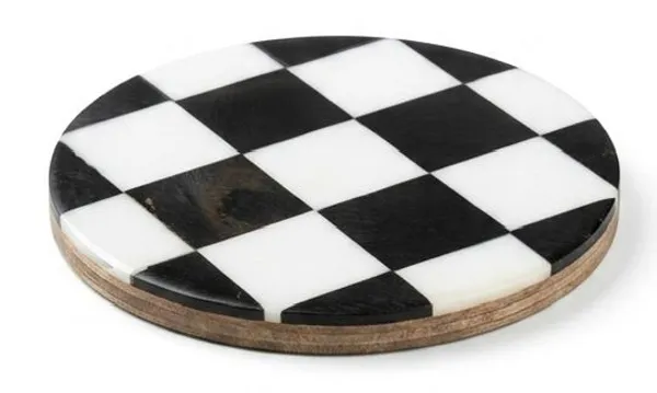 Pack_Of_4_Black_And_White_Checkered_Round_Serving_Tray_Plate_With_Wooden_Edge