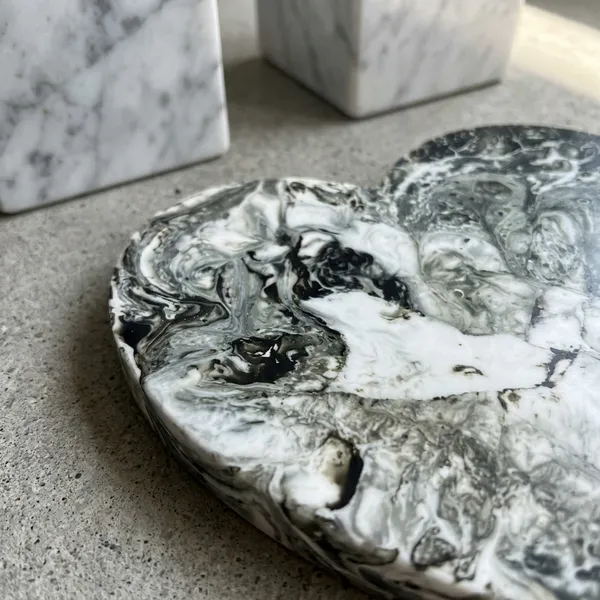 Pack_of_4_Marbled_Heart_Shaped_Stone_Decorative_Accent