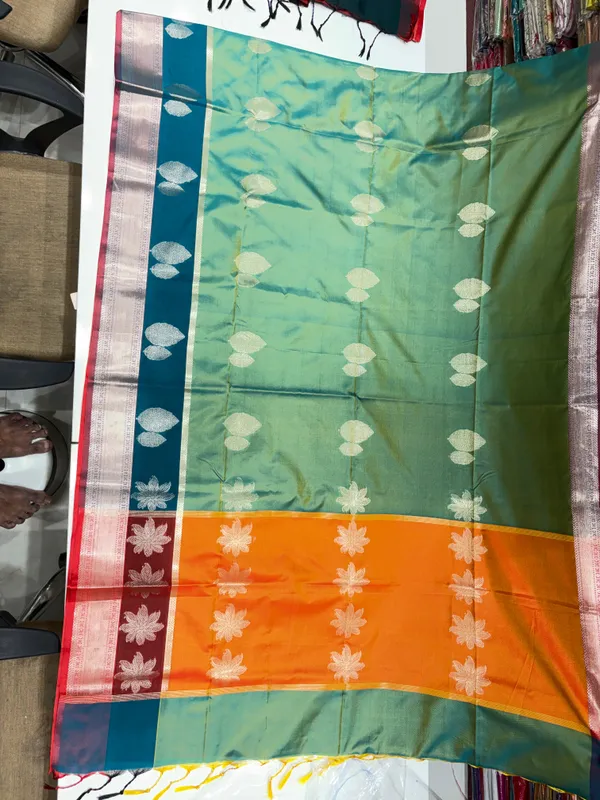 Green_Soft_Silk_Saree_For_Women
