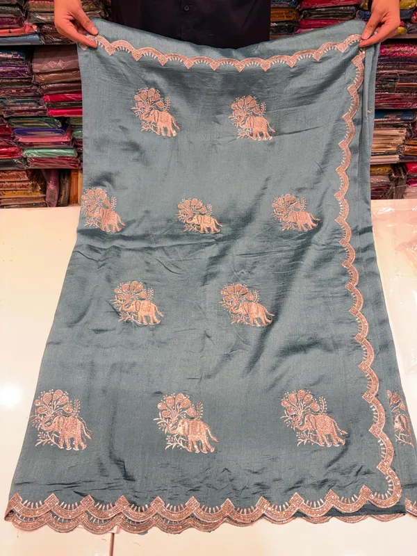 Grey_Crape_Saree_For_Women