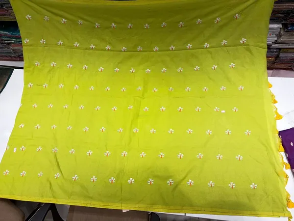 Parrot_Linen_Saree_For_Women