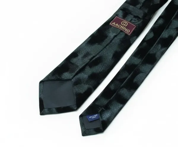 AACHINO_Premium_Men�s_Velvet_Necktie_-_Elegant_Slim_Design_for_Weddings,_Formal_Events_&_Galas_-_Soft_Touch_Luxury_Fashion_Tie_for_Grooms_-_Rich_Solid_Color_Accessory_with_Gift_Box_(Black)