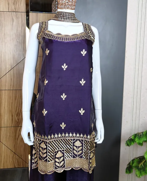 WINE_TITLI_SUIT