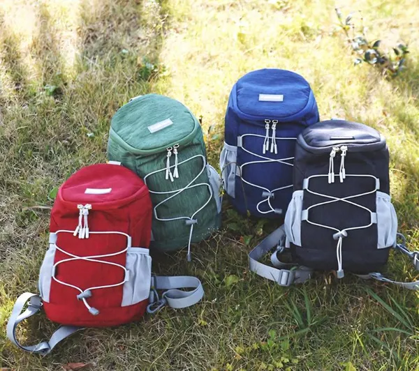 Red_Canvas_Backpack_For_Unisex
