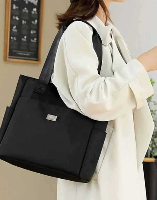 Black_Nylon_Tote_Bag_For_Unisex