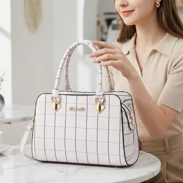 White_Faux_Leather_Handbag_For_Women