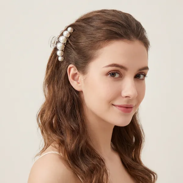 Elegant_Pearl_Cluster_Stud_Earrings