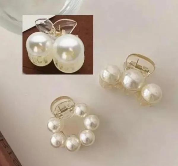 Elegant_Pearl_Cluster_Stud_Earrings