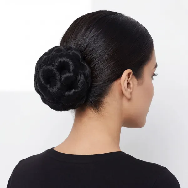 Black_Hair_Bun_Juda_For_Women_And_Girls_In_Clutcher_Design_With_New_Model