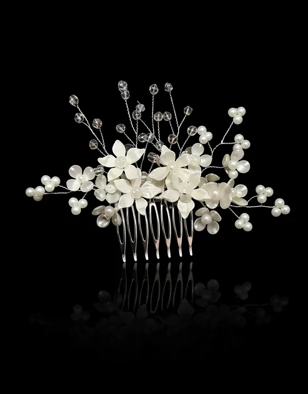 Modern_Women_Women_Gajra_Floral_Hair_Accessories