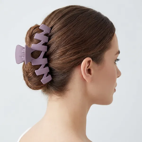 Set_Of_4_Stylish_Hair_Claw_Clips_-_Floral_&_Geometric_Designs