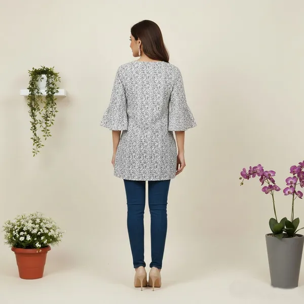 WHO_Women_Floral_Print_Straight_Kurta_(Black,_Grey)
