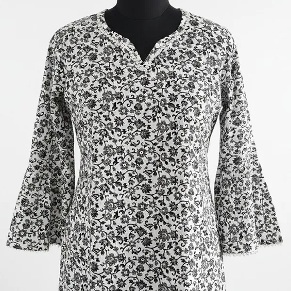 SRB_Corporation_Women_Floral_Print,_Printed_Tunic_Kurta_(Multicolor)
