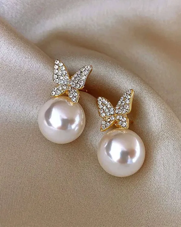TGO_Crystal_Butterfly_&_Oversized_Pearl_Stud_Earrings
