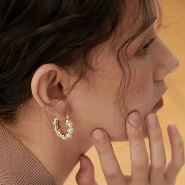 TGO_Elegant_Pearl_Hoop_Earrings