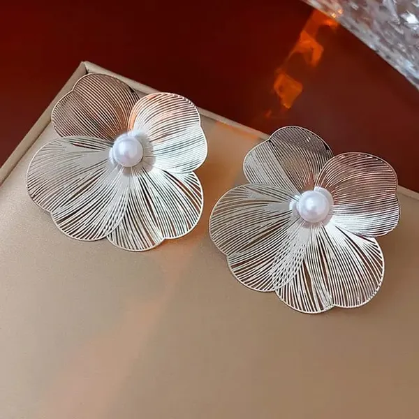TGO_Silver_Floral_Pearl_Stud_Earrings