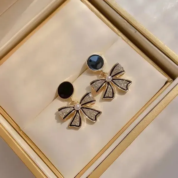 TGO_Chic_Bow_Pearl_Crystal_Stud_Earrings