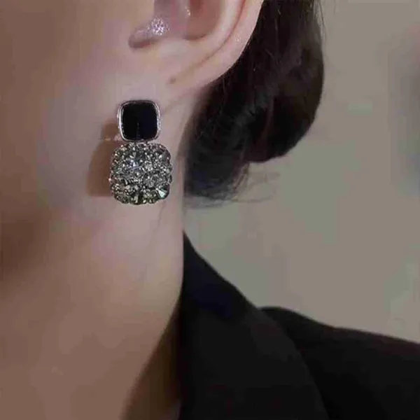 TGO_Elegant_Black_Stone_And_Crystal_Dual_Tone_Drop_Earrings