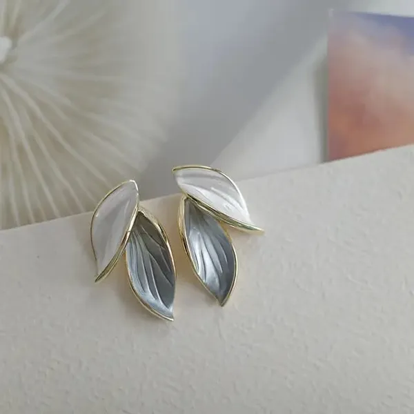 TGO_Minimalist_Dual_Leaf_Enamel_Stud_Earrings