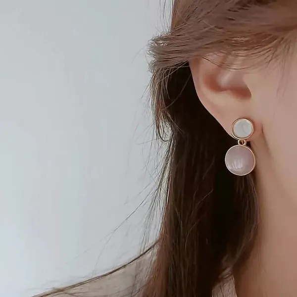 TGO_Modern_Geometric_Resin_Drop_Earrings