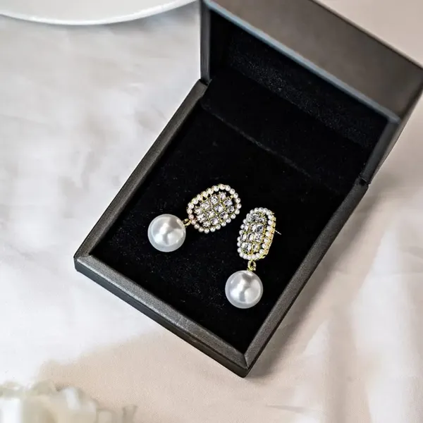 TGO_Elegant_Royal_Pearl_Dangle_Earrings