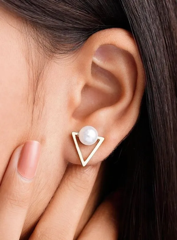 TGO_Modern_Geometric_Triangle_Pearl_Stud_Earrings