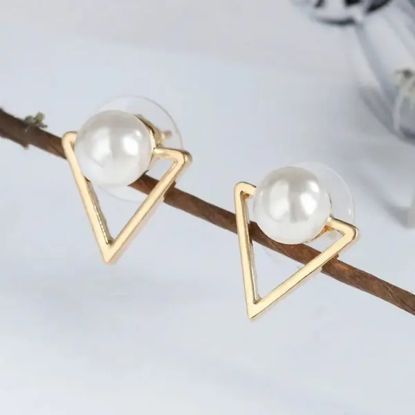 TGO_Modern_Geometric_Triangle_Pearl_Stud_Earrings