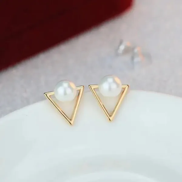 TGO_Modern_Geometric_Triangle_Pearl_Stud_Earrings