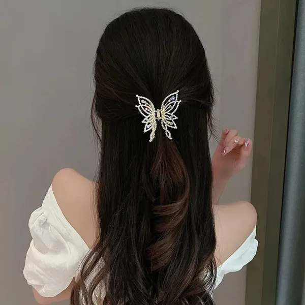 TGO_Elegant_Hollow_Butterfly_Pearl_Hair_Claw