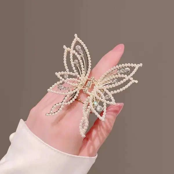 TGO_Elegant_Hollow_Butterfly_Pearl_Hair_Claw