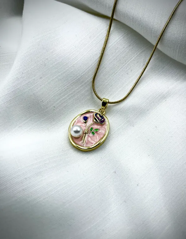TGO_Elegant_Floral_Pearl_Pendant_Necklace