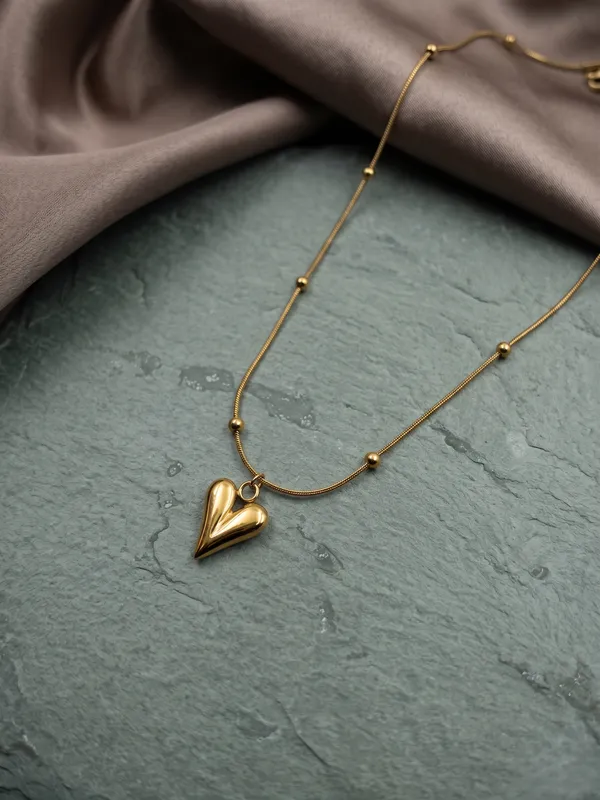 TGO_Minimalist_Gold_Heart_Pendant_Necklace_with_Beaded_Chain