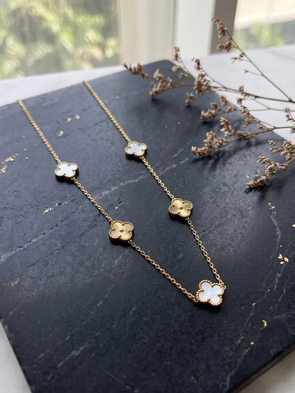 TGO_Luxury_Clover_Charm_Gold_Bracele