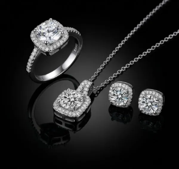 TGO_Elegant_Halo_Crystal_Jewelry_Set_for_Women_�_Necklace,_Ring_&_Earrings