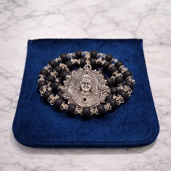 Natural_Karungali_Vetri_Mala_With_Murugan_Pendant_Silver_Plated_Protection_Energy_Necklace