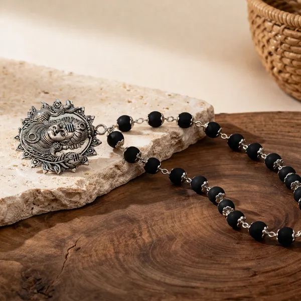 Natural_Karungali_Vetri_Mala_With_Murugan_Pendant_Silver_Plated_Protection_Energy_Necklace