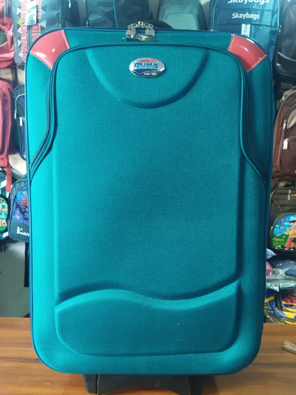 Multicolor_Hard_Shell_Rolling_Suitcase_With_Telescopic_Handle