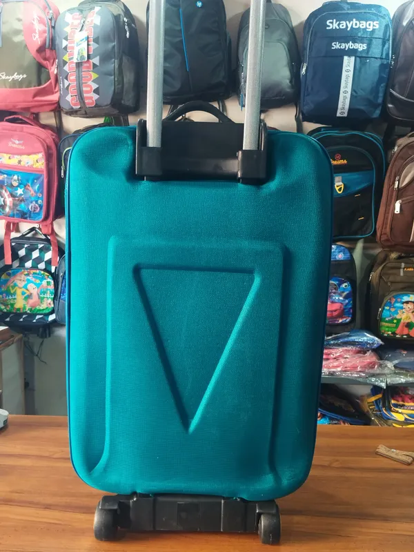 Multicolor_Hard_Shell_Rolling_Suitcase_With_Telescopic_Handle