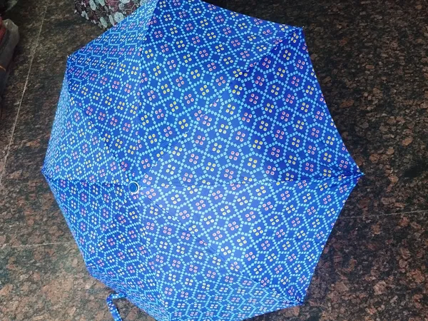 Multicolor_Polka_Dot_Printed_Compact_Folding_Umbrella