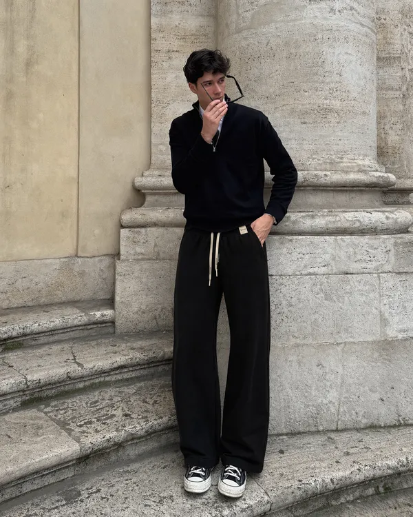 Black_Relaxed_Fit_Jogger_Pants_With_Drawstring