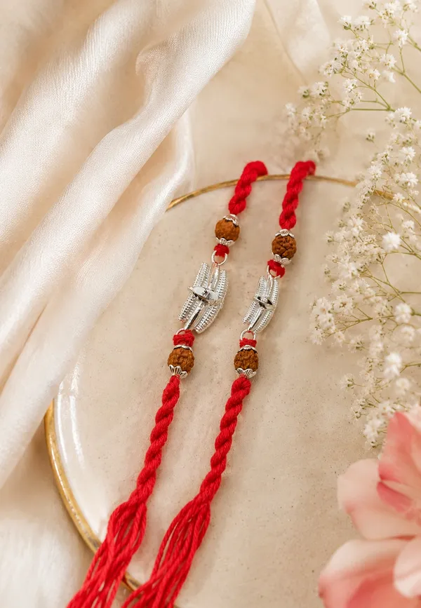 Divine_Rudraksha_Silver_Rakhi_Set