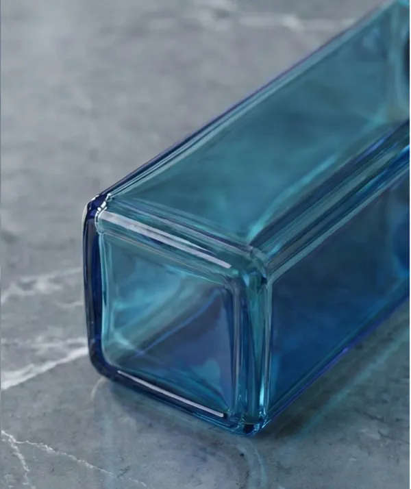 Glass_Square_Light_Blue_Steel_Lid_Glass_Bottle_750_Ml