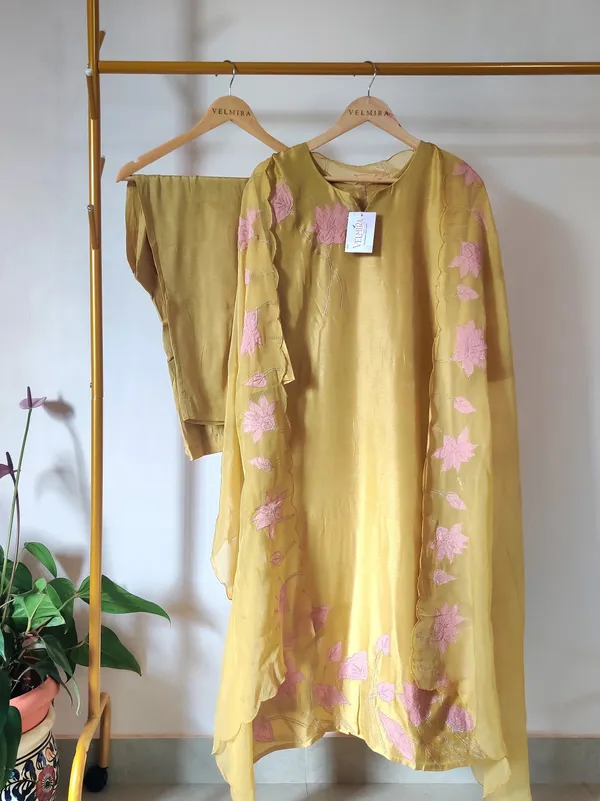 Mustard_Yellow_Dola_Silk_Suit_Set