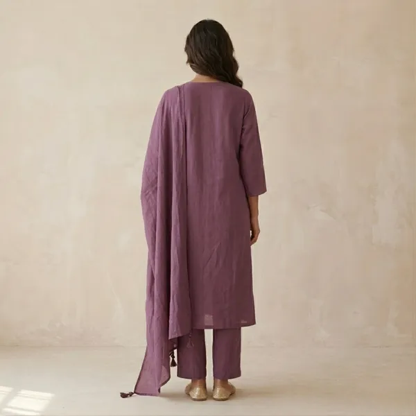 Pure_Cotton_Suit_Set_With_Delicate_Embroidery