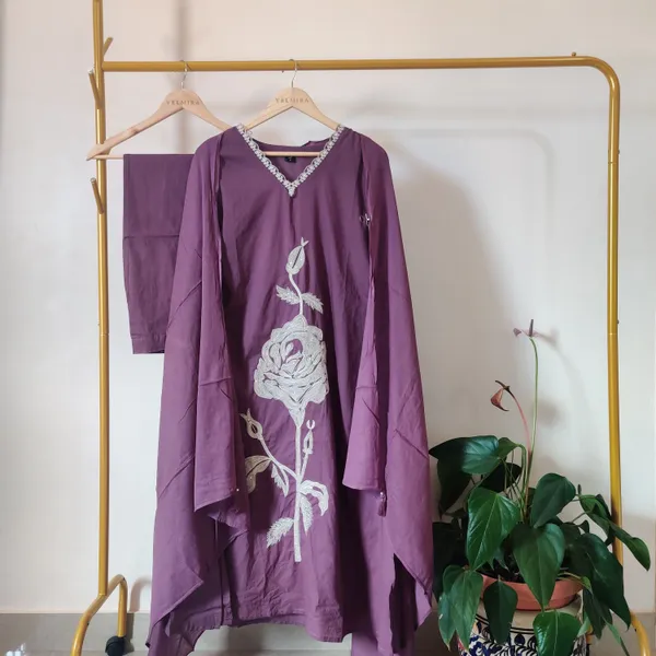 Pure_Cotton_Suit_Set_With_Delicate_Embroidery