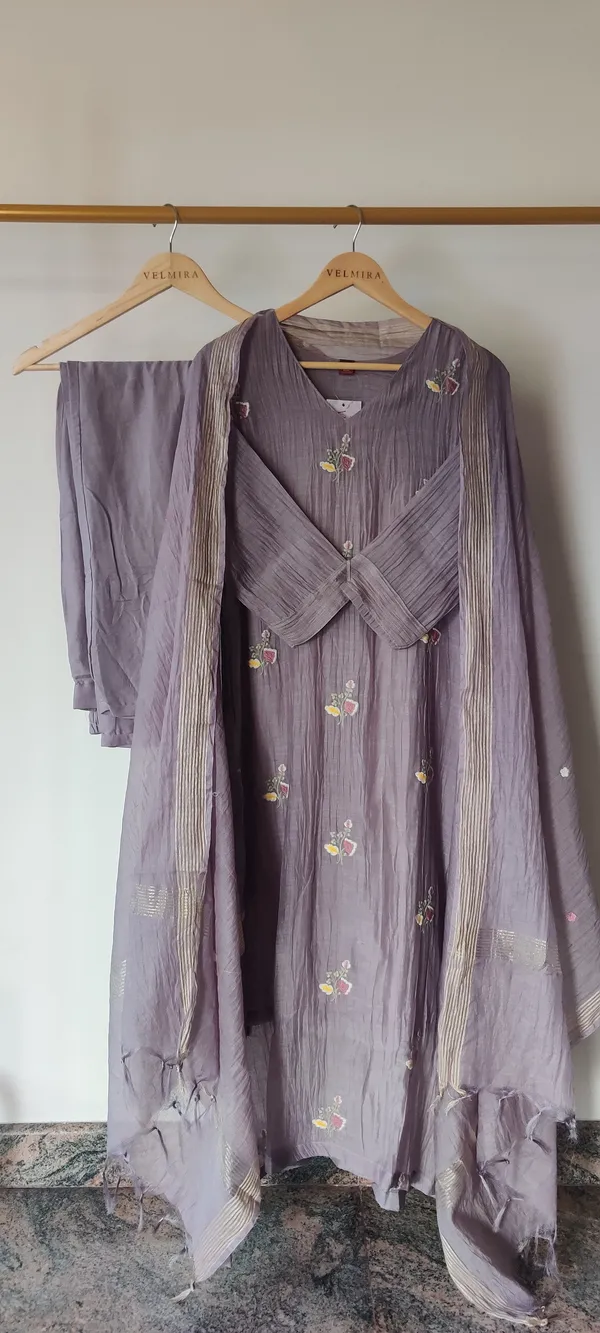 Mul_Chanderi_Suit_Set